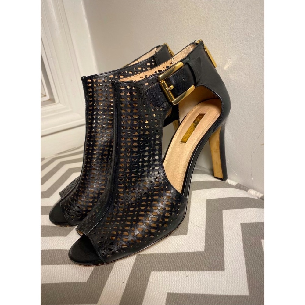 Louise et Cie Genuine Leather Perforated Black Heels size 9